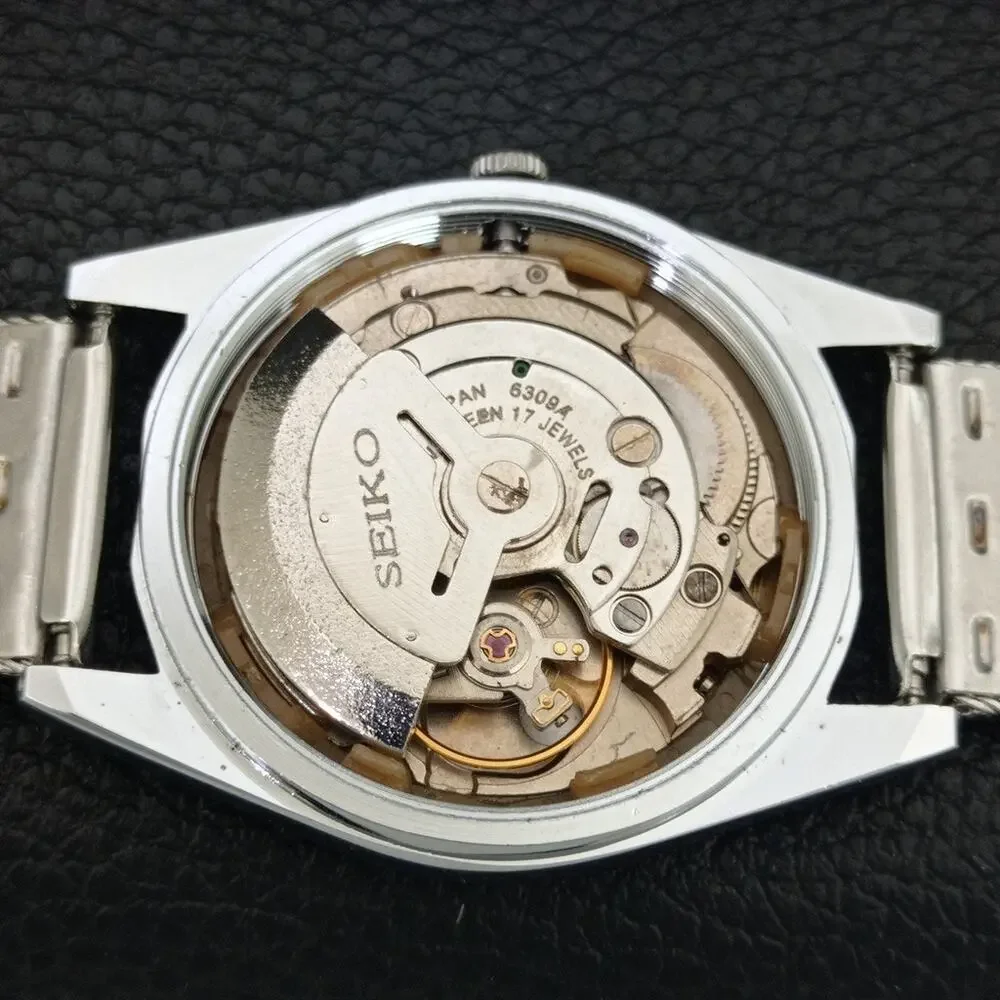 Vintage 1974 Disney Seiko Automatic Mens Silver Watch W/daydate & Donald accents